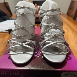 Easy Street Alive@5 Nightingale Silver Strappy Rhinestone Sandals 7.5W New